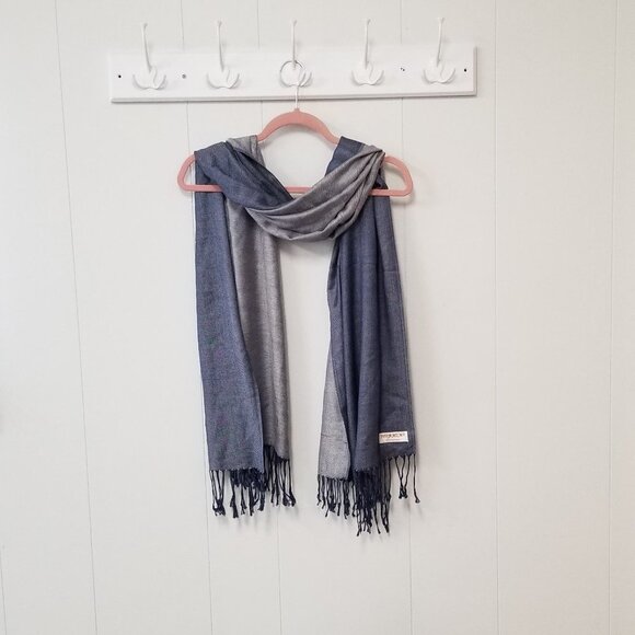 BUNDLE of 4 Lovely Scarfs/Wraps/Shawls - Picture 8 of 9